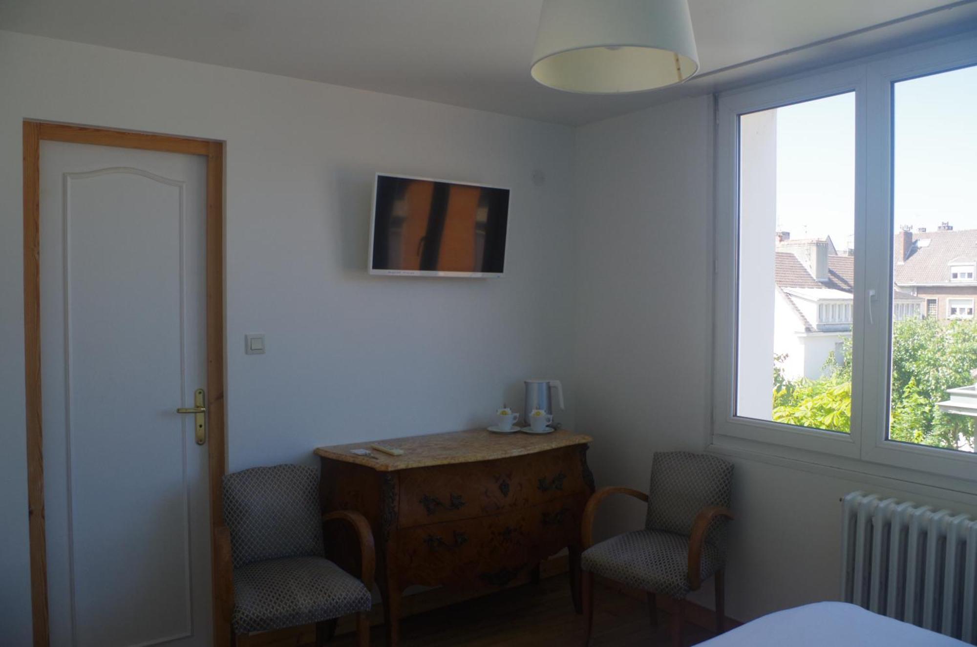 Hotel Richelieu Calais Zewnętrze zdjęcie
